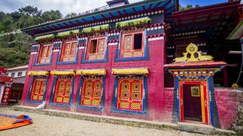 1 37 3 344x193 - Trasą trzech przełęczy - Nepal