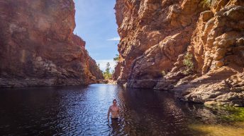 10 21 344x193 - Miliardy much nie mogą się mylić - Uluru