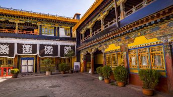 15 30 344x193 - Tybet - buddyjska strefa kontrolowana