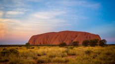 30 10 232x130 - Miliardy much nie mogą się mylić - Uluru
