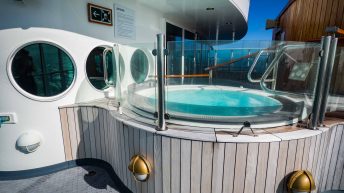 Statek 16 344x193 - W drodze na Antarktydę - Falklandy